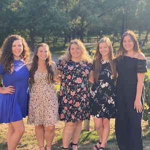 Meet your Posher, Justine